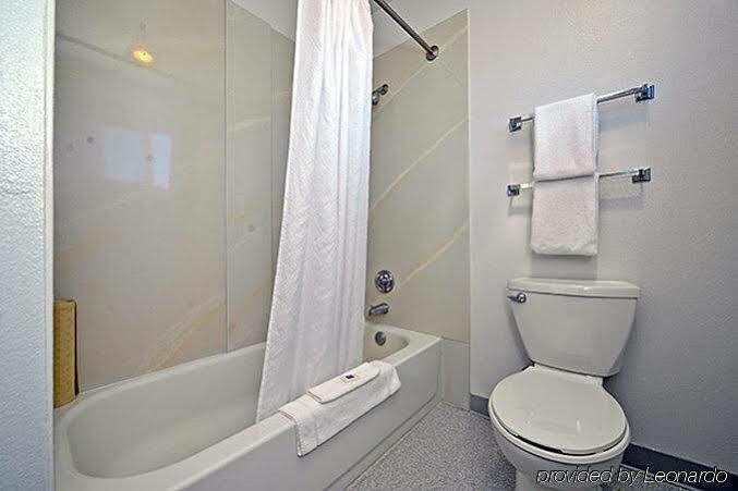 Hotel 6-bend, Or Bend